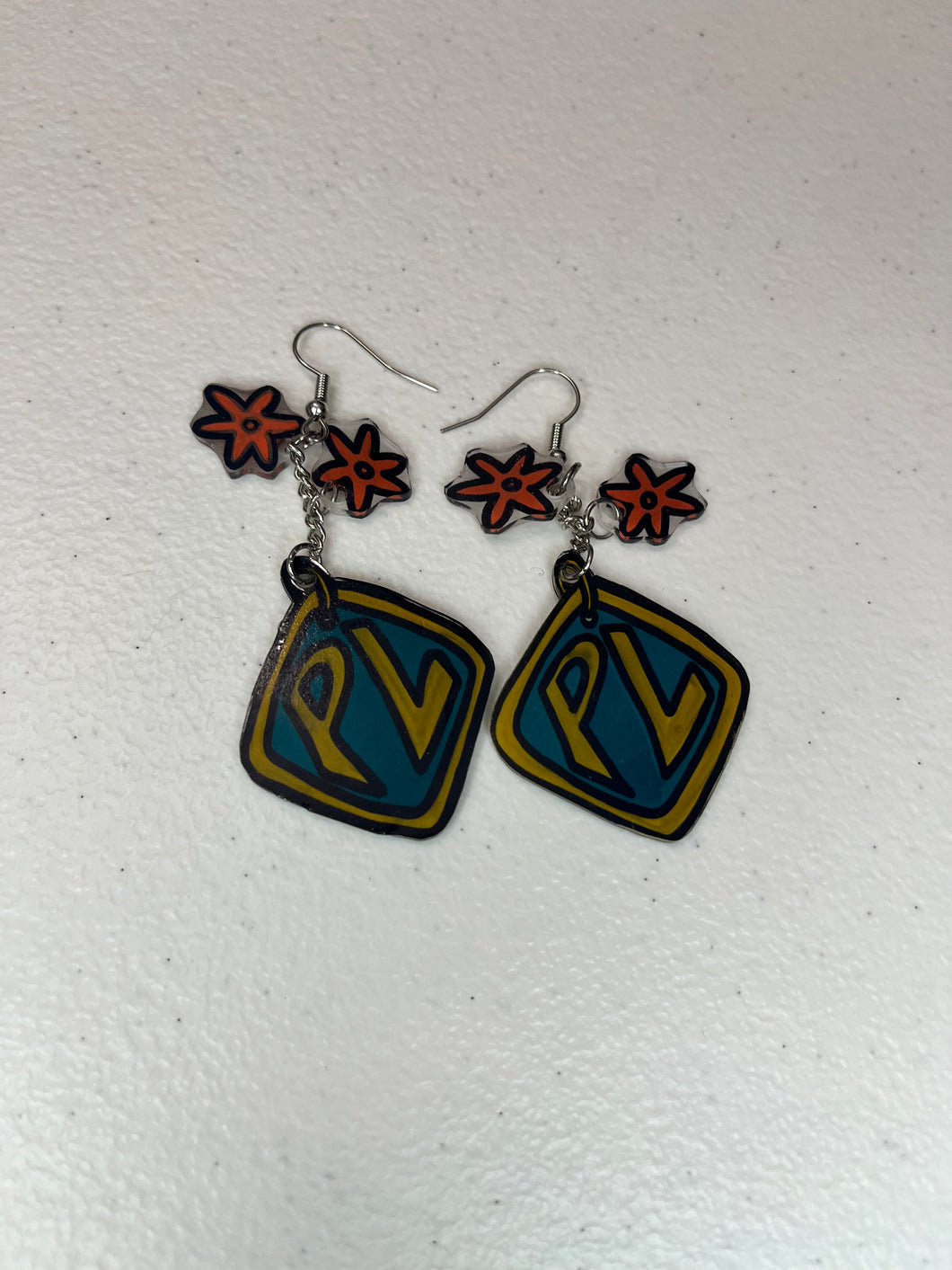 Pretty Lights Scooby Doo tag earrings (B grade)